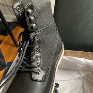 Mens Black Boots NEW Size 9.5
